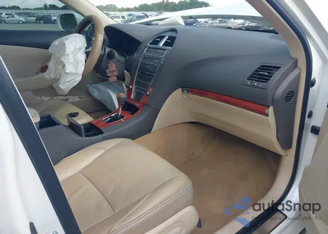 2011 Lexus Es 350 z USA, uszkodzony, nr VIN JTHBK1EG5B2423256